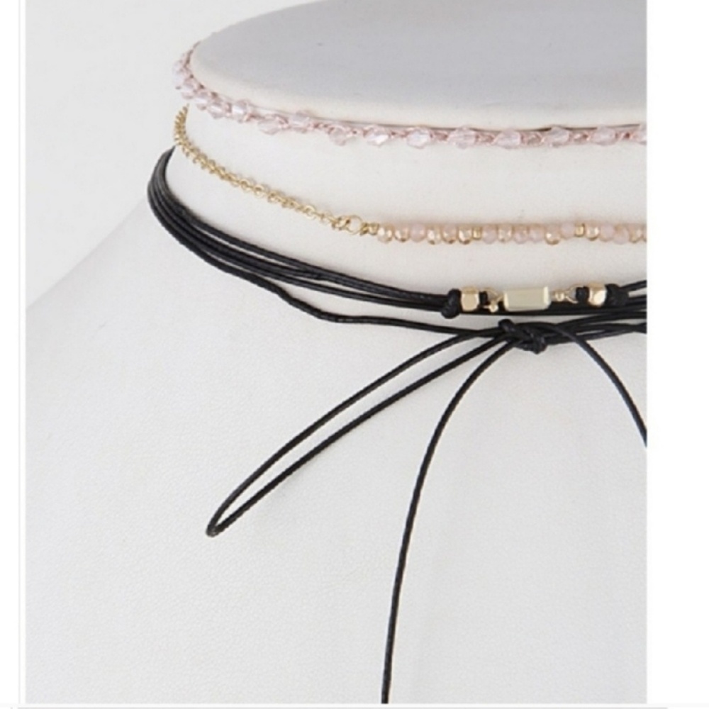 🆕️ Layered Choker Necklace - Picture 3 of 5